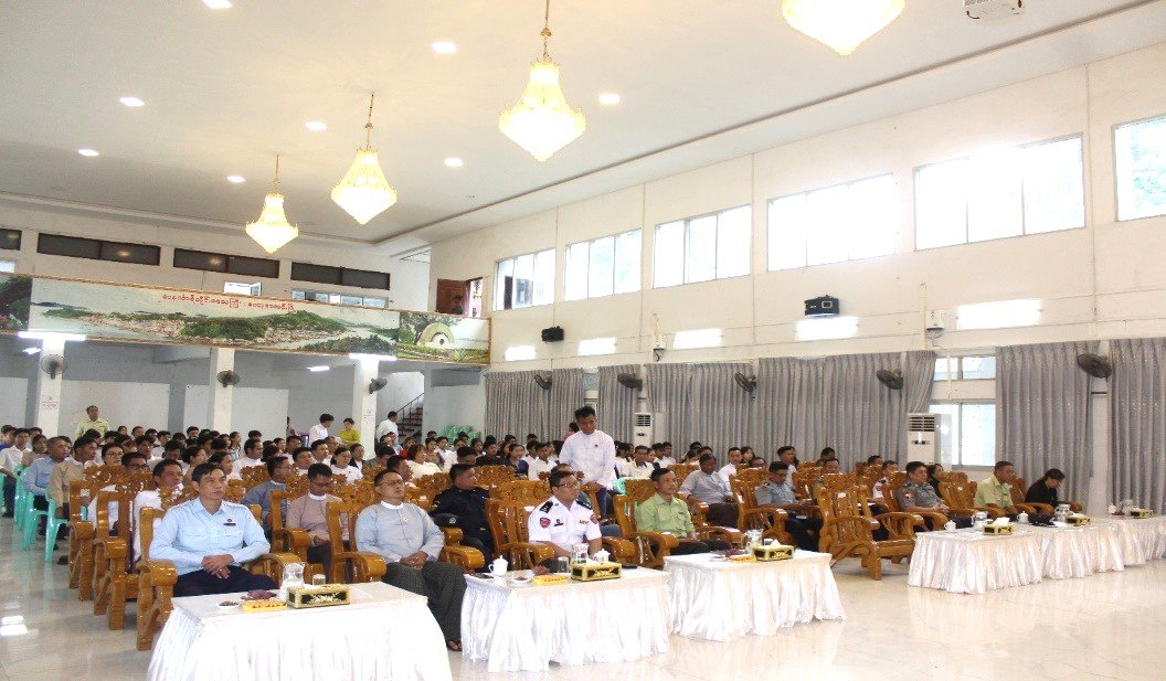 တနင်္သာရီတိုင်းဒေသကြီး၊ ကော့သောင်းခရိုင်၊ ကော့သောင်းမြို့၊ အဏ္ဏဝါရပ်ကွက်၊ မဥ္ဇူသကခန်းမ၌ ကျင်းပပြုလုပ်သည့် ဟိုတယ်ဝန်ဆောင်မှုဆိုင်ရာ(အခြေခံ)သင်တန်း သင်တန်းဆင်းပွဲအခမ်းအနားသို့ တက်ရောက်