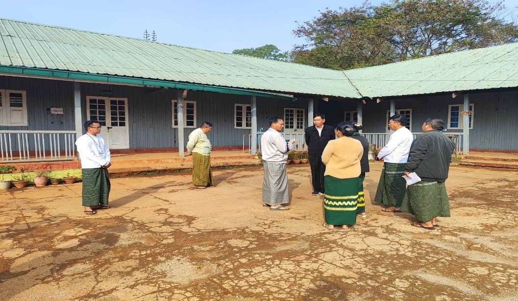 ရှမ်းပြည်နယ်၊ လွိုင်လင်ခရိုင်၊ လွိုင်လင်မြို့၊ အထက(၁)အခြေခံပညာ အထက်တန်းကျောင်းနှင့် အထက(၁) ပင်လုံသို့သွားရောက်၍ ကျောင်းသား/ကျောင်းသူများ တက္ကသိုလ်ဝင်စာမေးပွဲဖြေဆိုနေမှုအခြေအနေအား ကြည့်ရှုစစ်ဆေး