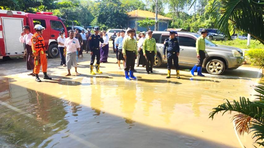 ရမည်းသင်းမြို့နယ်၌ မိုးသည်းထန်စွာရွာသွန်းမှုကြောင့် ကျေးရွာများအတွင်း ရေဝင်ရောက်မှုအခြေအနေများအား ကြည့်ရှုစစ်ဆး