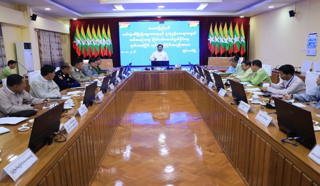 ကယားပြည်နယ်၊ လွိုင်ကော်ခရိုင်၊ လွိုင်ကော်မြို့၊ ကယားပြည်နယ်အစိုးရအဖွဲ့ရုံး အစည်းအဝေး ခန်းမတွင် ကျင်းပပြုလုပ်သည့် စက်သုံးဆီခြိုးခြံချွေတာရေးနှင့် ဖူလုံမှုရှိစေရေးအတွက် ဒုတိယအကြိမ် လုပ်ငန်းညှိနှိုင်းအစည်းအဝေးသို့ တက်ရောက်