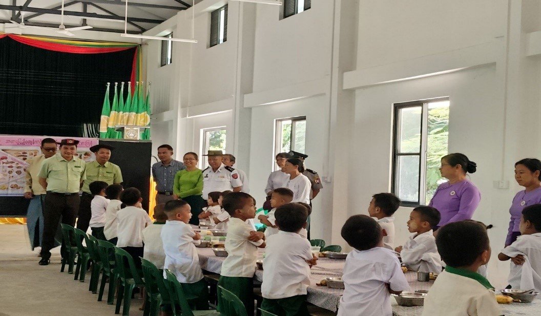 တံတားဦးမြို့နယ်အတွင်းရှိ အ.ထ.က(တောင်ဘီလူ)ကျောင်းတွင် KG တက်ရောက်နေသော ကလေးငယ်များအား ၂၀၂၆-၂၀၂၇ ဘဏ္ဍာရေးနှစ်၊ ကျောင်းတွင်းနေ့လည်စာ အာဟာရကျွေးမွေးခြင်းအခမ်းအနားသို့ တက်ရောက်