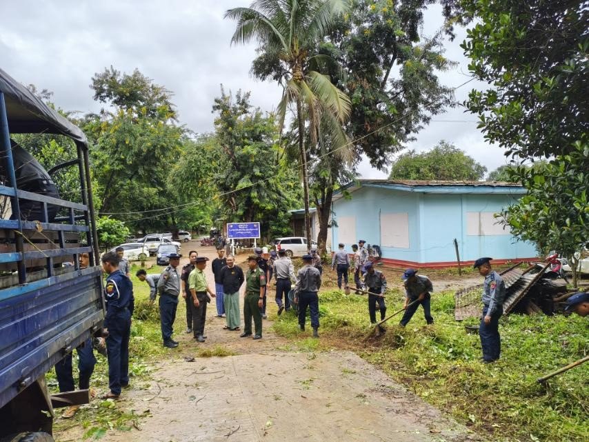 မိုင်းတုံမြို့နယ်ပြည်သူ့ဆေးရုံ၌ ခရိုင်ရဲတပ်ဖွဲ့မှ ကြီးမှူးကျင်းပသည့် (၆၂)နှစ်မြောက် မြန်မာနိုင်ငံရဲတပ်ဖွဲ့နေ့ကိုကြိုဆိုဂုဏ်ပြုသောအားဖြင့် စုပေါင်းသန့်ရှင်းရေးနှင့် သွေးလှူဒါန်းပွဲအခမ်းအနားသို့ တက်ရောက်