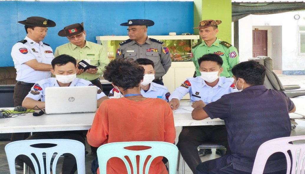 ကရင်ပြည်နယ်၊ မြဝတီခရိုင်၊ မြဝတီမြို့နယ်၌ တရားမဝင် ဝင်ရောက်လာသည့် နိုင်ငံခြားသားများအား ပြည်နှင်လွှဲပြောင်းနိုင်ရေး ကြီးကြပ်ဆောင်ရွက်