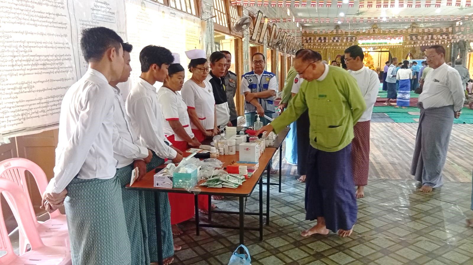 မကွေးတိုင်းဒေသကြီး၊ ချောက်ခရိုင်၊ချောက်မြို့၊ အမှတ်(၁၁)ရပ်ကွက်၊ မြို့လယ်သာသနာ့ဗိမာန်တွင် ဖွင့်လှစ်ထားရှိသည့် အပူရှောင်စခန်းသို့ သွားရောက်၍ ကြည့်ရှုစစ်ဆေး