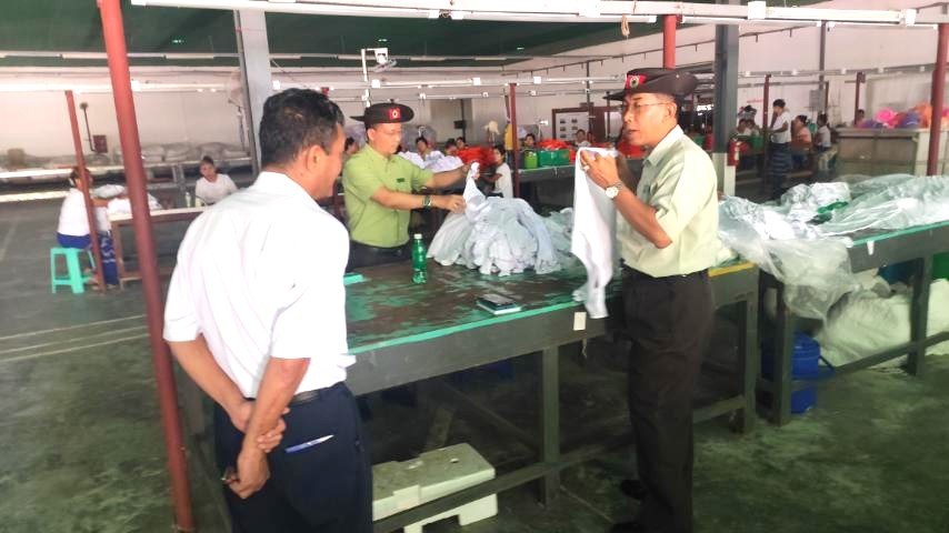 ရမည်းသင်းမြို့နယ်၊ ရွှေဒါးသာစည်ကျေးရွာရှိ အမှတ်(၈) အထည်စက်ရုံသို့သွားရောက်၍ စက်ရုံအတွင်း/ အပြင်သန့်ရှင်းသာယာလှပစေရေး၊ စက်ရုံလည်ပတ်နေမှု အခြေအနေနှင့် အစည်းအဝေးခန်းမပြင်ဆင်ထားရှိမှုအခြေအနေများအား ကွင်းဆင်းစစ်ဆေး
