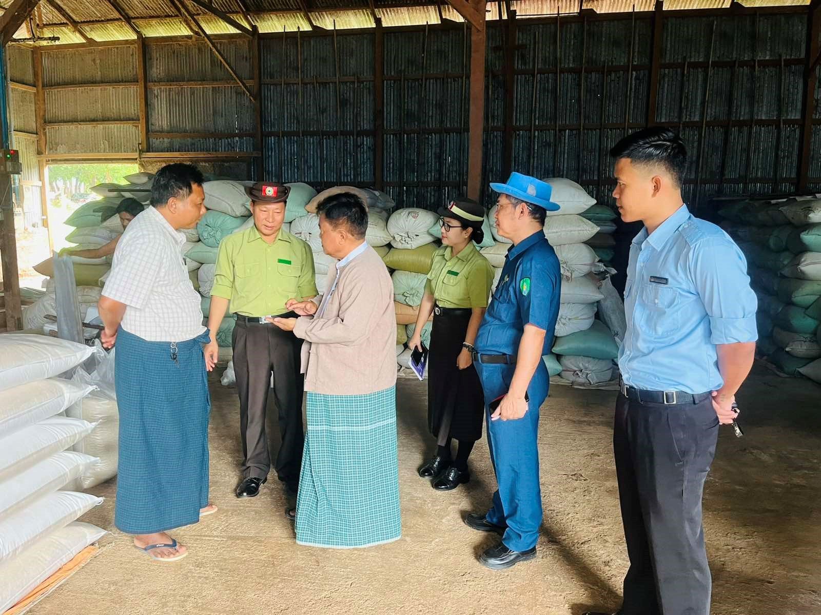 မွန်ပြည်နယ်၊ ကျိုက်ထိုခရိုင်၊ ကျိုက်ထိုမြို့နယ်အတွင်းရှိ သီဝဆန်စက်၊ သက်ဝေလွင်ဆန်စက်နှင့် ကောင်းထက်စံဆန်စက်တို့တွင် စပါးထုတ်ကုန်များအား တန်ဖိုးမြင့်ဆန်ထုတ်လုပ်နိုင်ရေးအတွက် ကွင်းဆင်း စစ်ဆေး